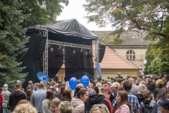 Hudební festival Švestkové dráhy a Třebívlické vinobraní