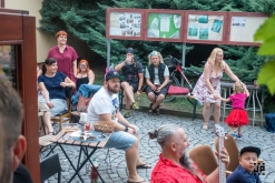 Fridrich & Fridrich 2.část před vinotékou - Čajovna - vinotéka bez názvu, Lovosice