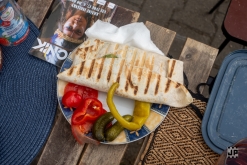 Koonda Holaa - Čajovna - vinotéka bez názvu, Lovosice (22. 6. 2023)