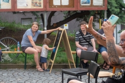 Koonda Holaa - Čajovna - vinotéka bez názvu, Lovosice (22. 6. 2023)