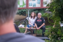 Koonda Holaa - Čajovna - vinotéka bez názvu, Lovosice (22. 6. 2023)